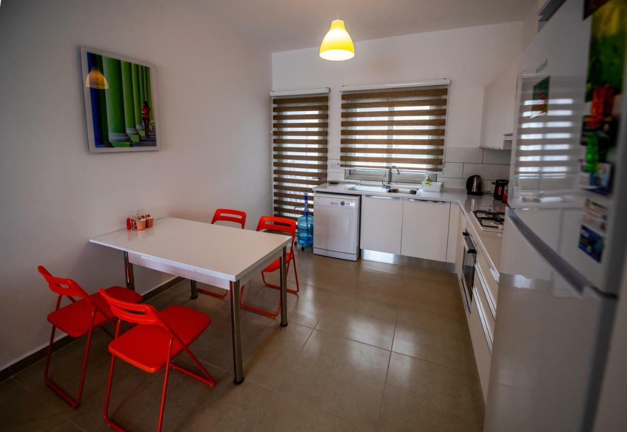 Milos Park Home - Alsancak Karavas  Exteriör bild