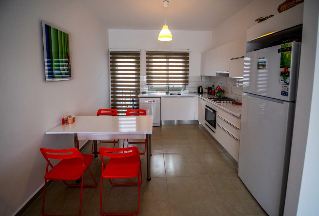 Milos Park Home - Alsancak Karavas  Exteriör bild
